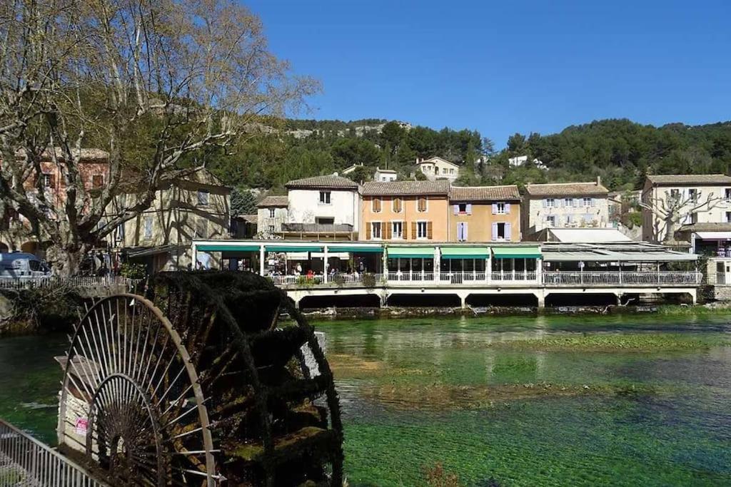 Gite Aux Bons Voisins Gordes Exterior foto